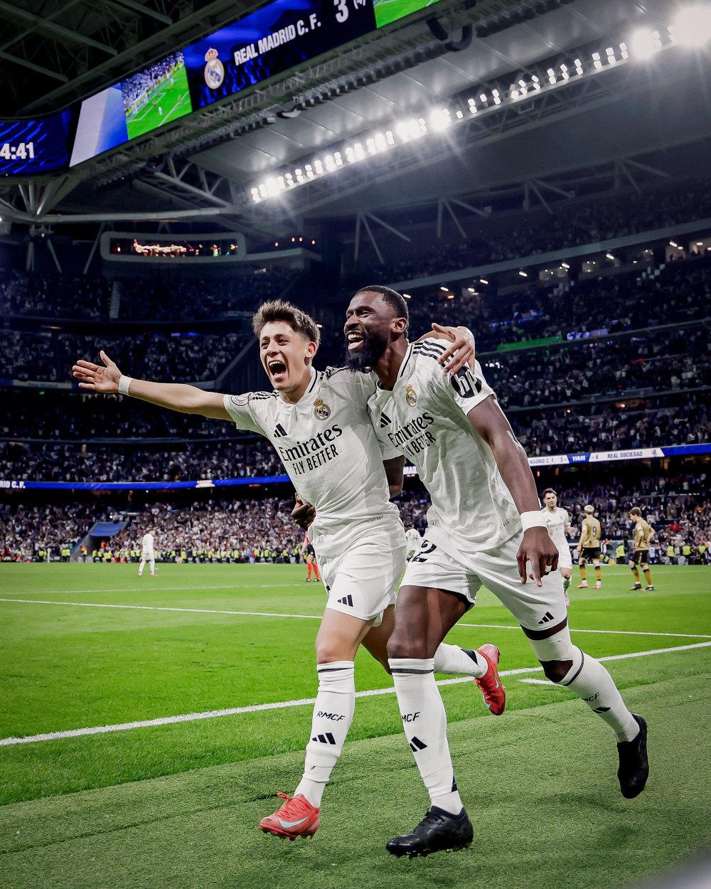 爱游戏手游推荐惊天逆转！皇马连追三球实现绝地反击，社区进行完全包括以下.的简单介绍